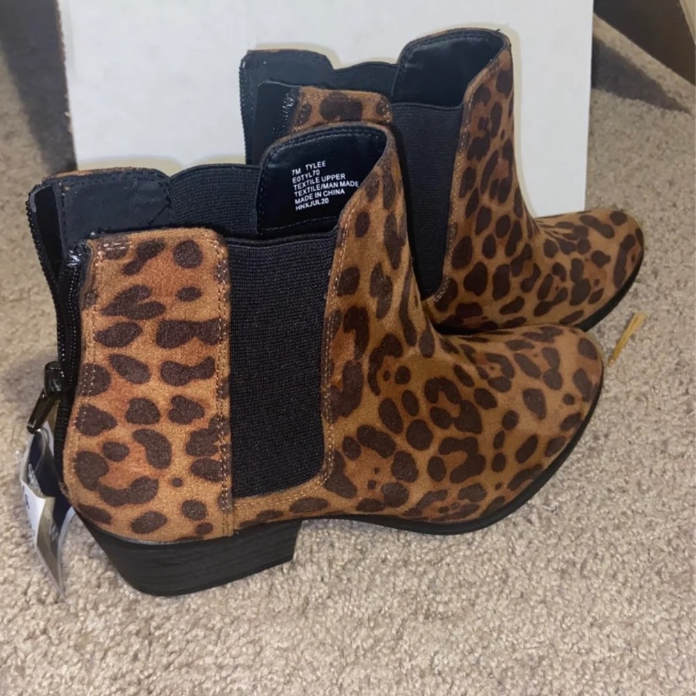 Leopard Print Booties - Picture 4 of 5